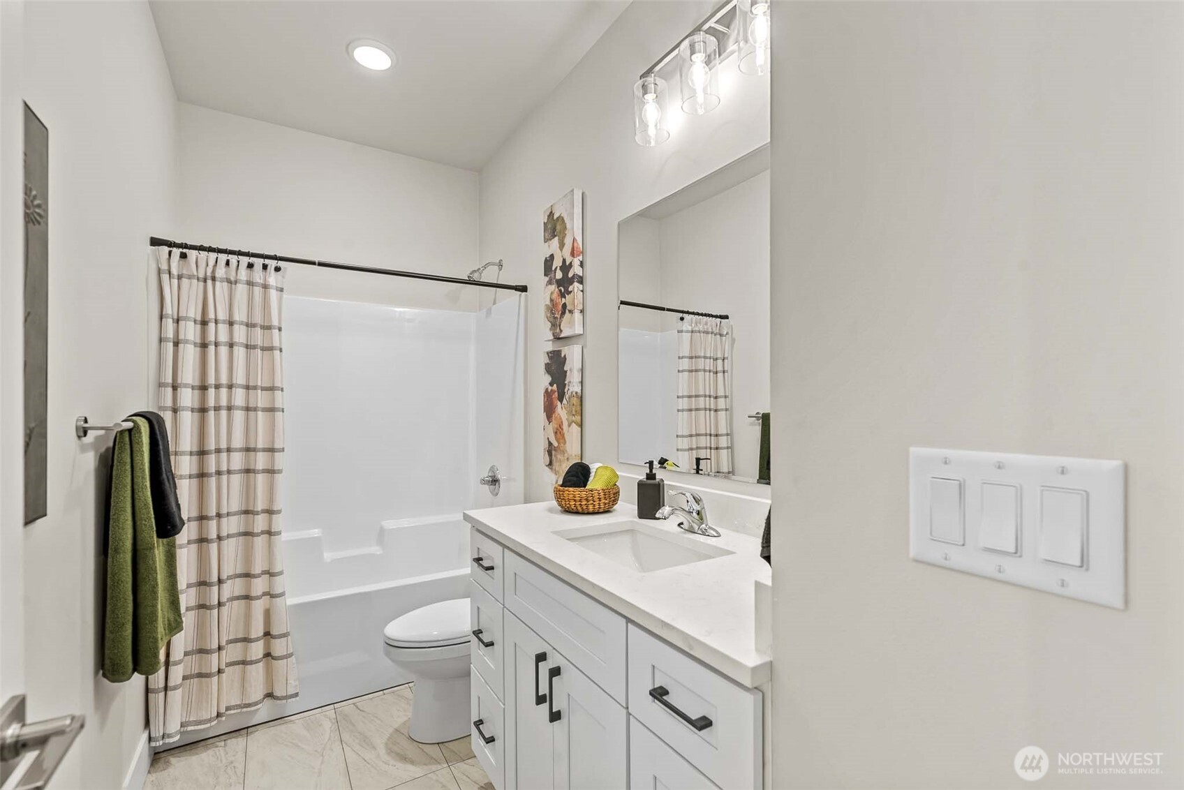 1075 Red Apple Road F21 Property Photo 30