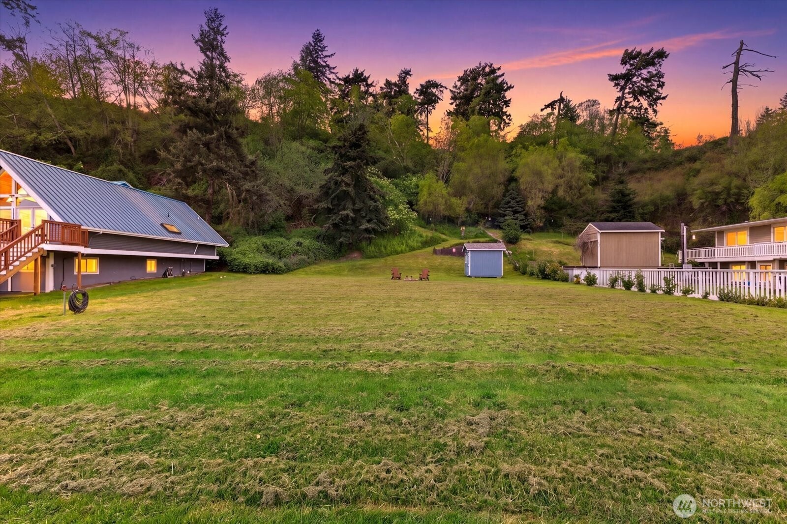3697 Driftwood Drive Property Photo 4
