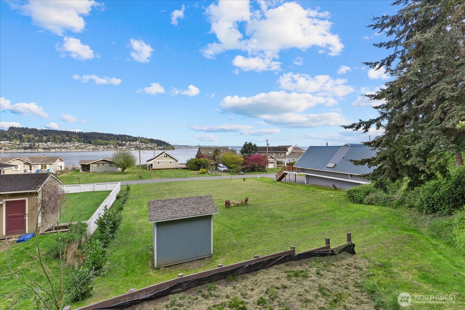 3697 Driftwood Drive Property Photo 13