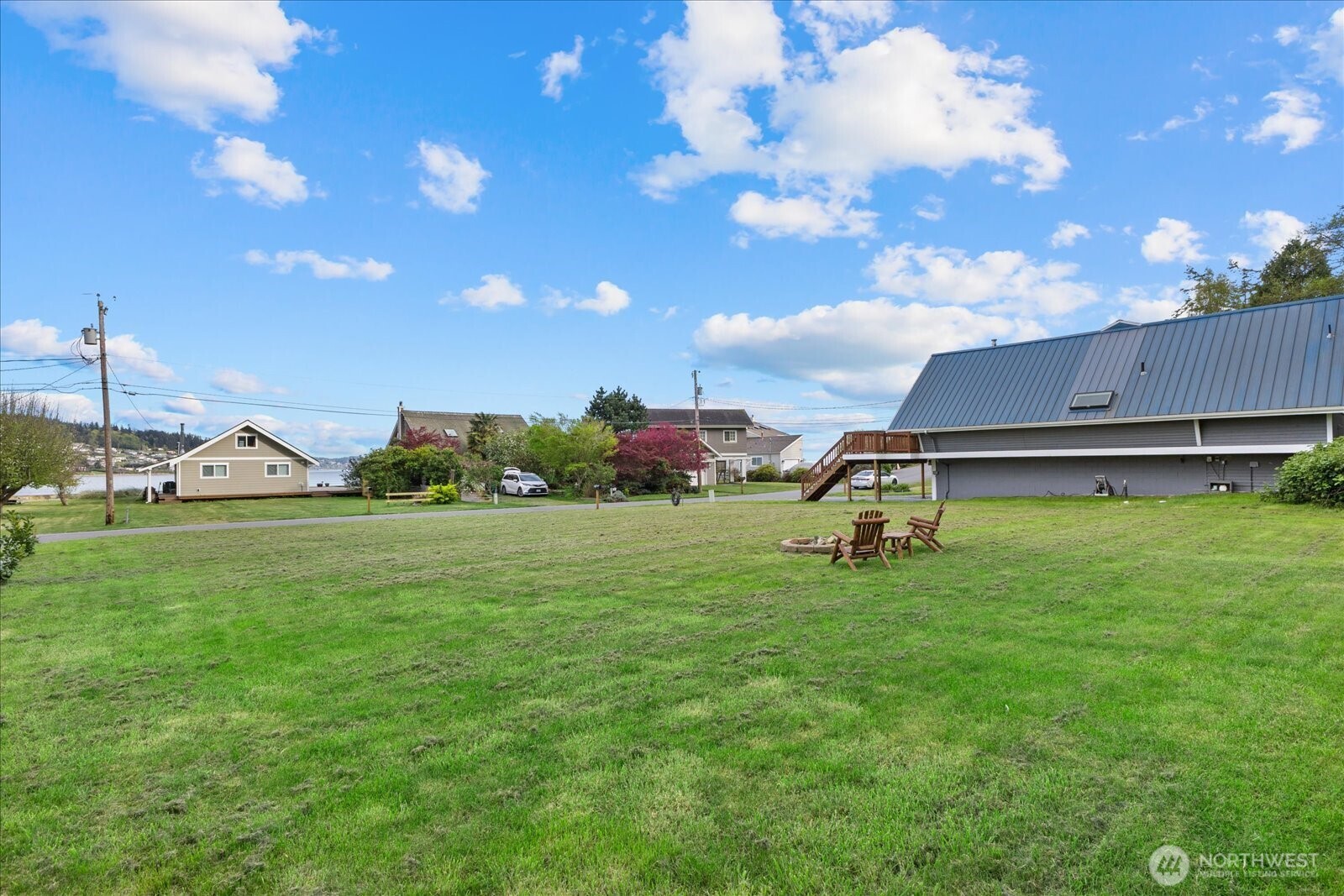 3697 Driftwood Drive Property Photo 14