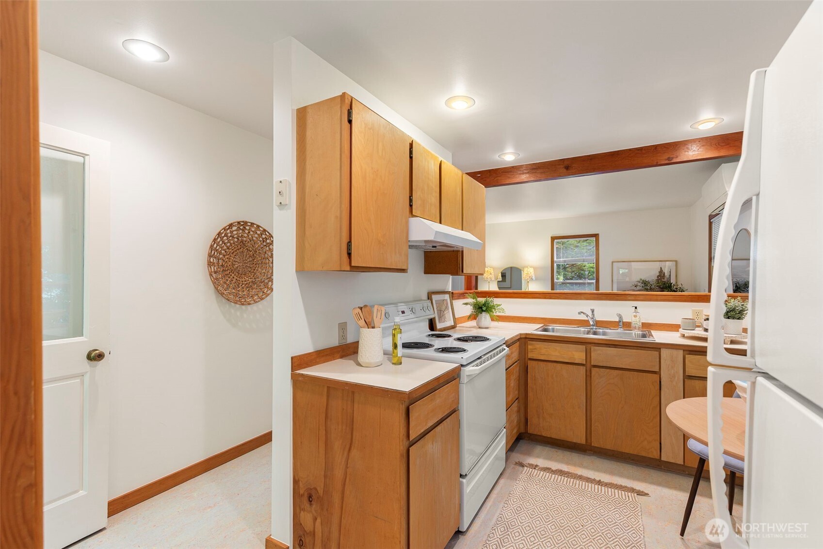 5470 Taylor Avenue Property Photo 15