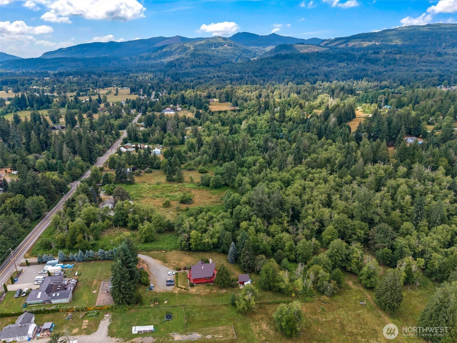 2570984 Property Photo 2