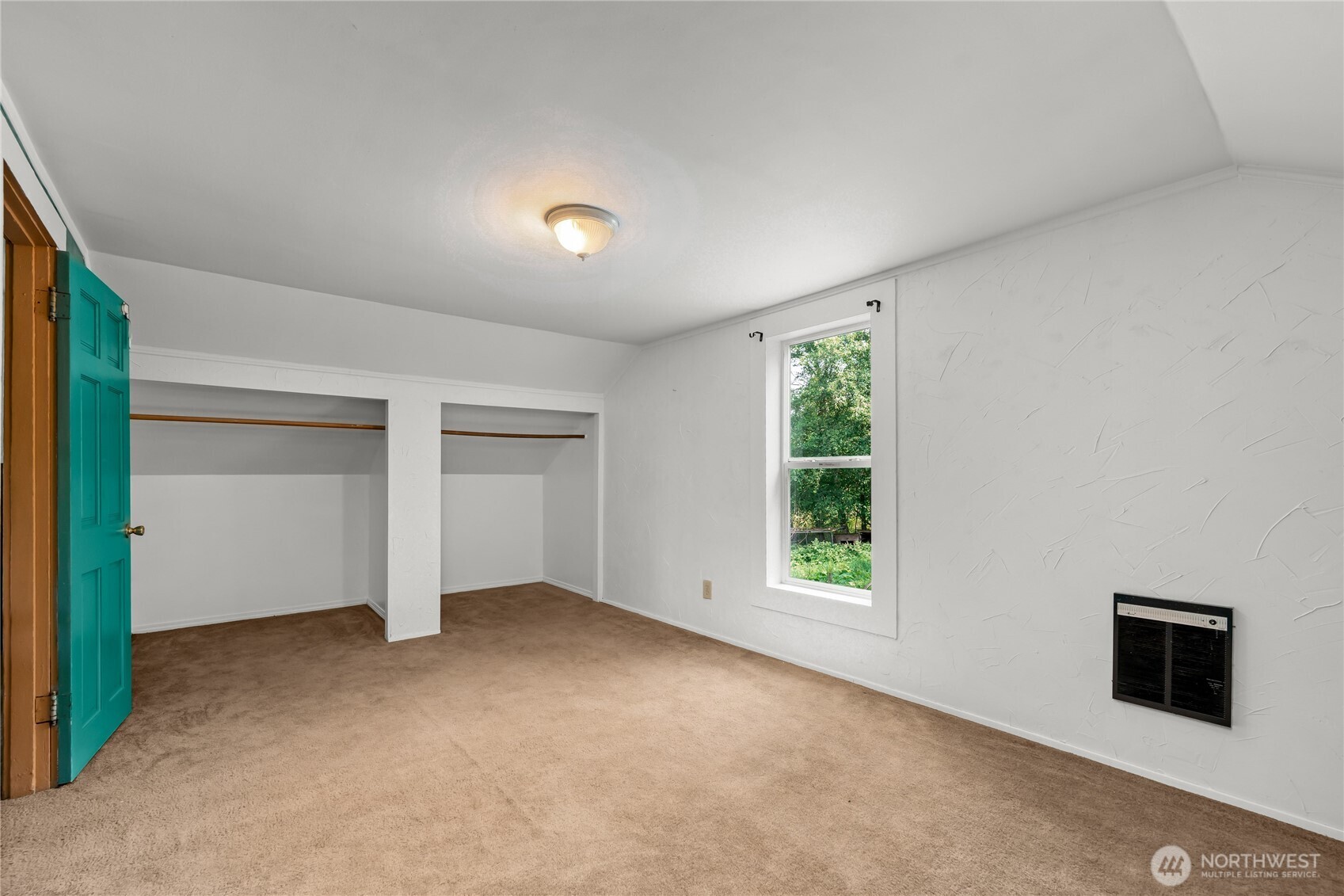 2570984 Property Photo 9