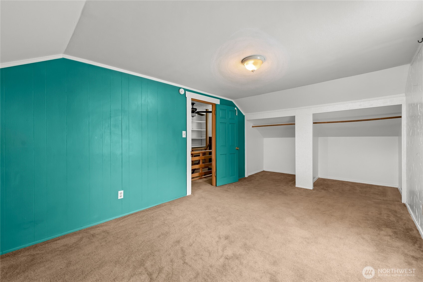 2570984 Property Photo 10