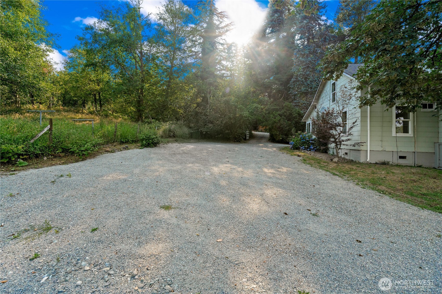 2570984 Property Photo 21