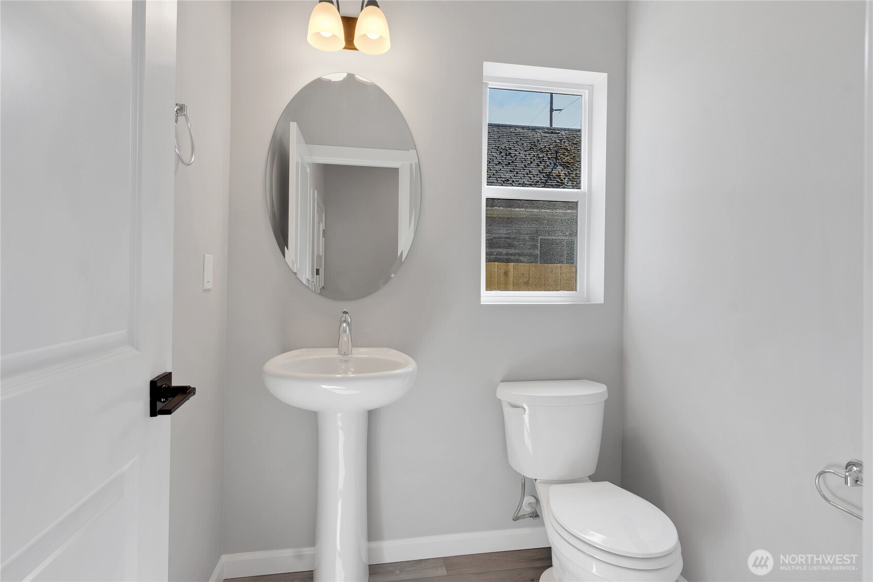 1025 E 64th Property Photo 11