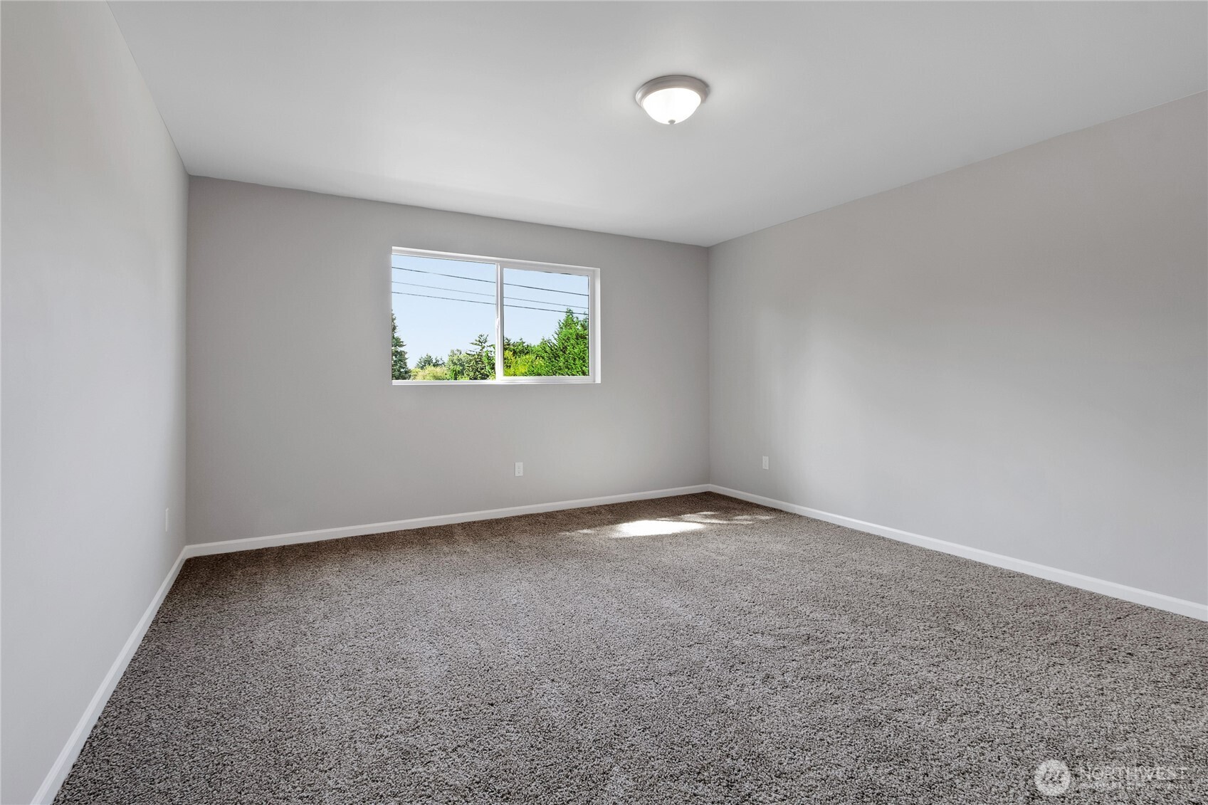 1025 E 64th Property Photo 15
