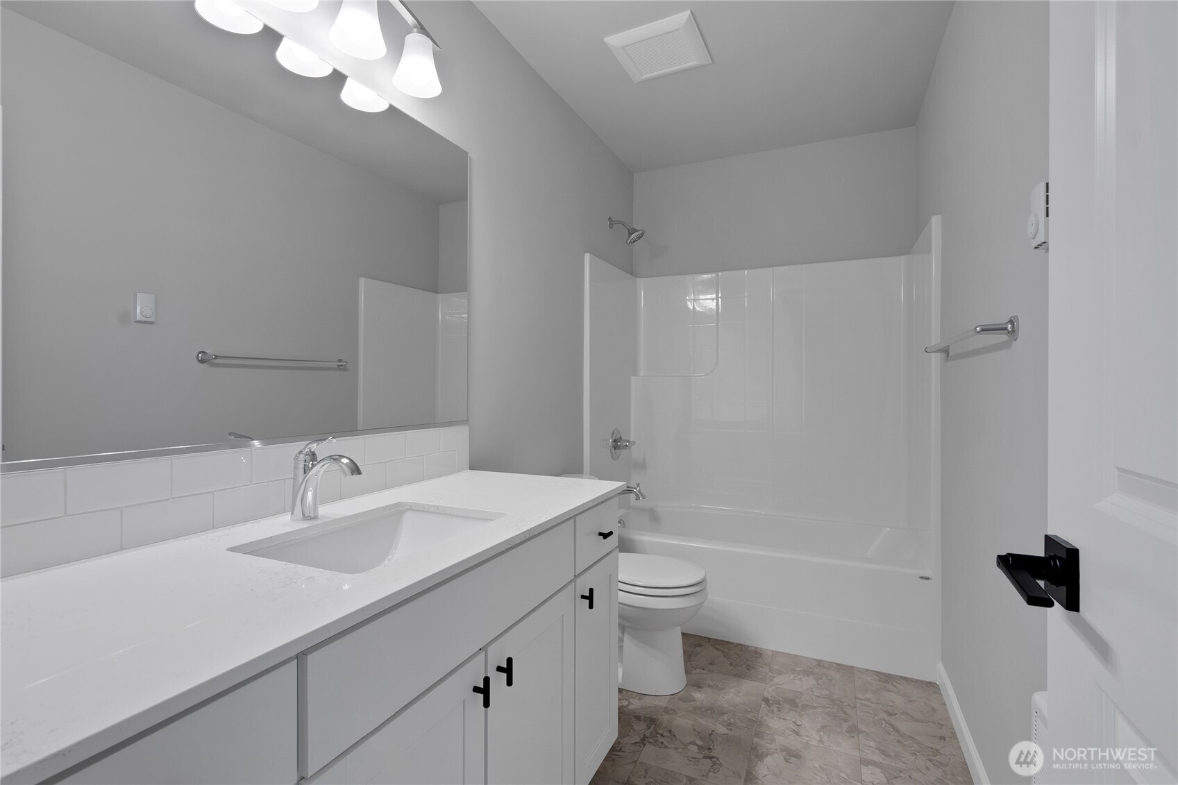 1025 E 64th Property Photo 16