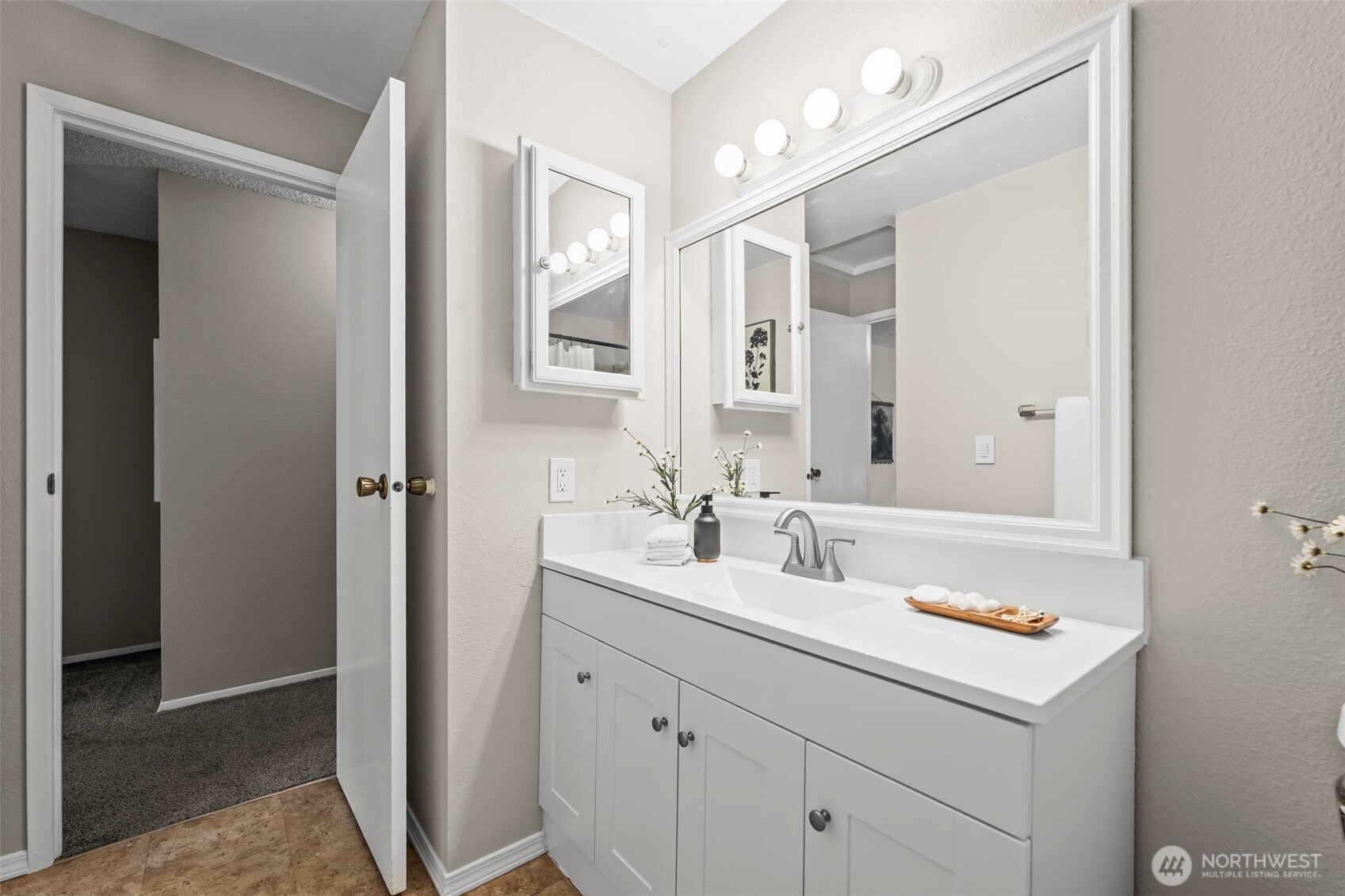 296 298 North Shore Boulevard Property Photo 23