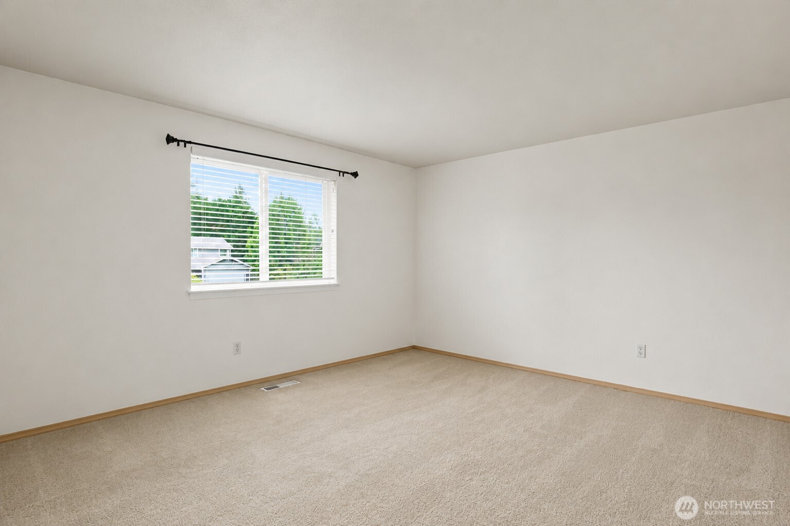 3815 184th Street Property Photo 13