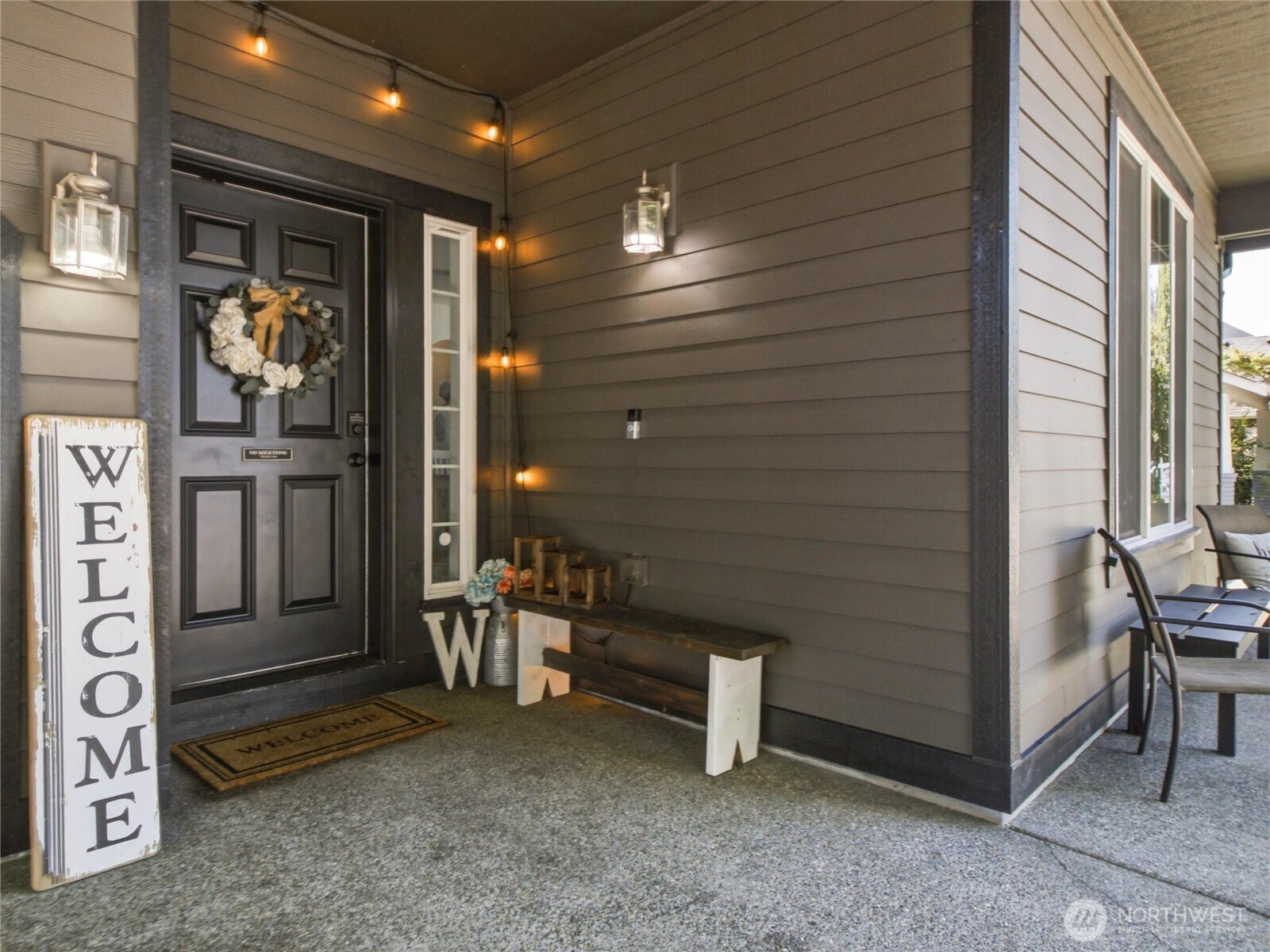 7253 Radius Loop Property Photo 3