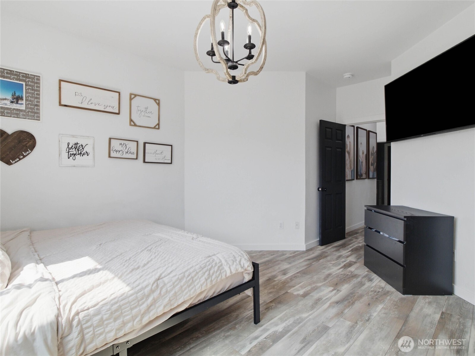 7253 Radius Loop Property Photo 22