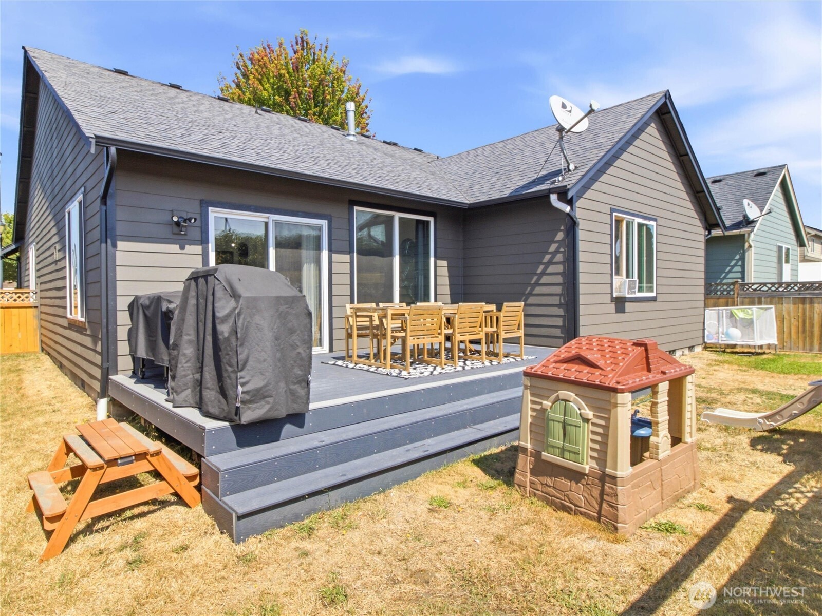 7253 Radius Loop Property Photo 34