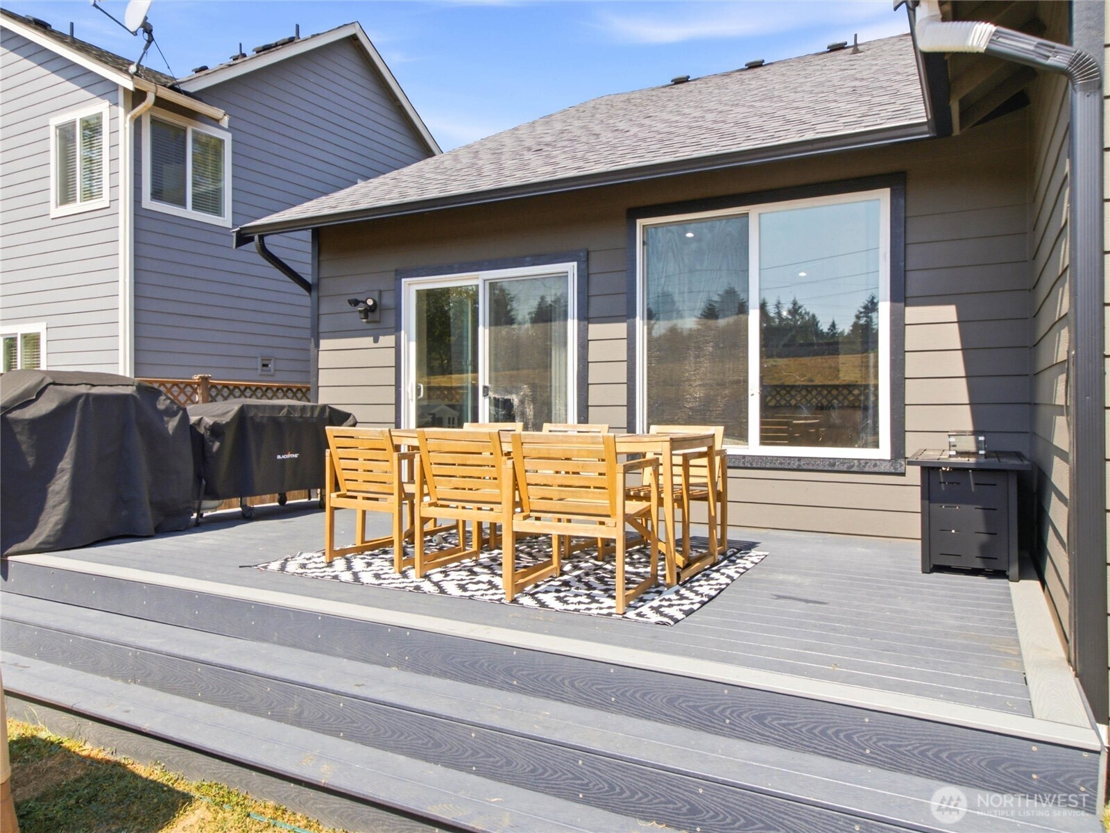 7253 Radius Loop Property Photo 35
