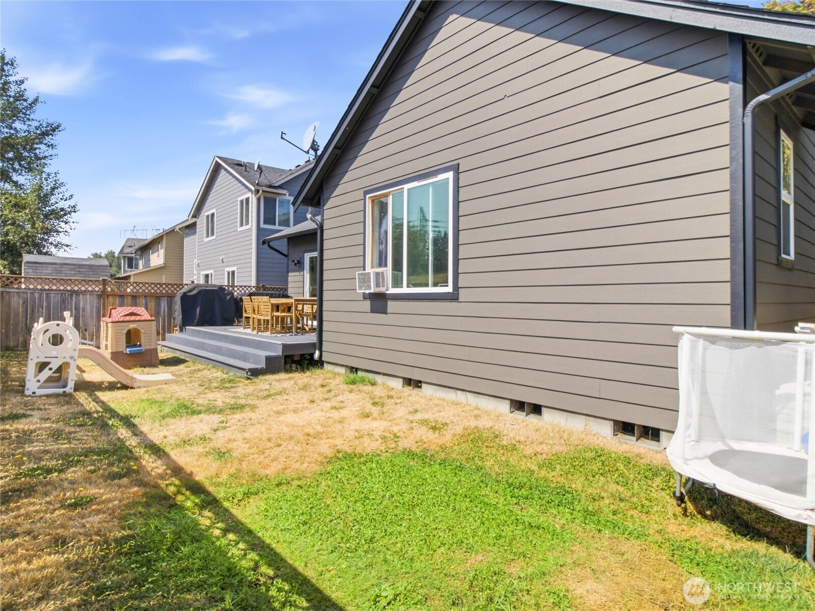 7253 Radius Loop Property Photo 37