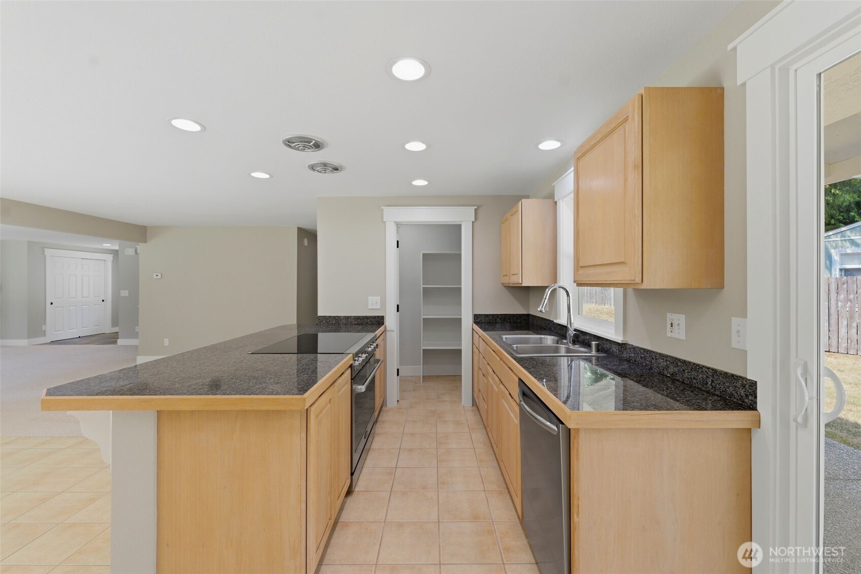 15615 53rd Street Property Photo 10