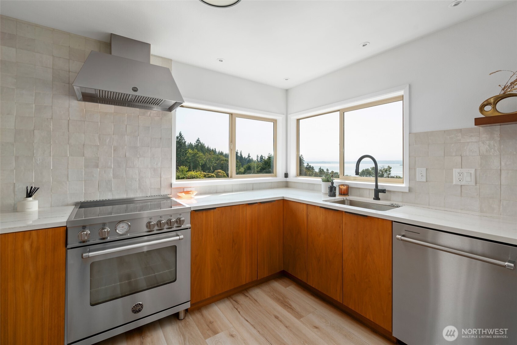 5959 Sundown Lane Property Photo 13