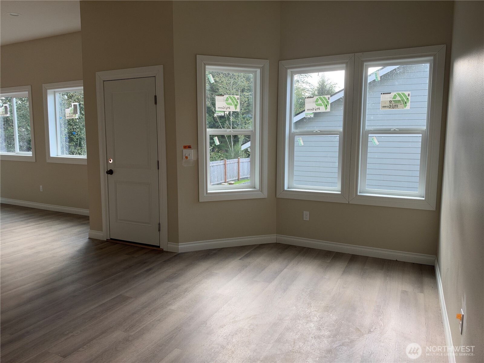3116 Sanderling Drive Property Photo 7