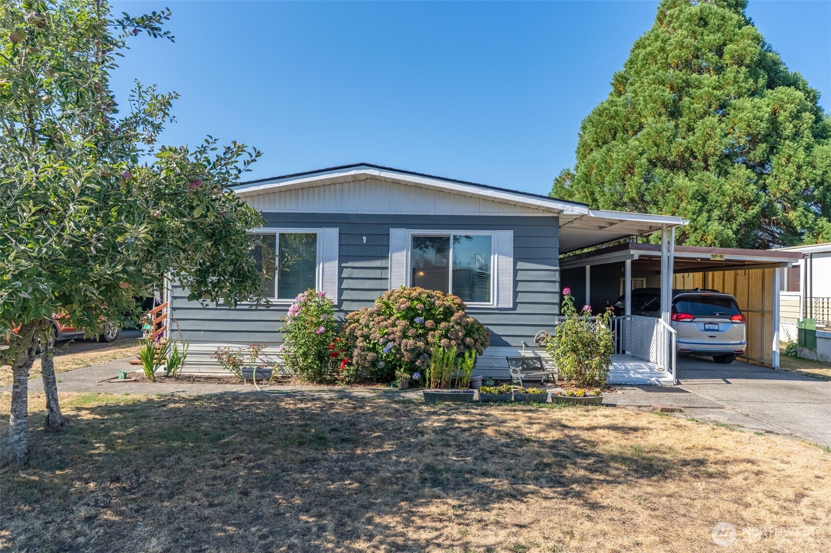 3516 Harrison Avenue N Property Photo 2