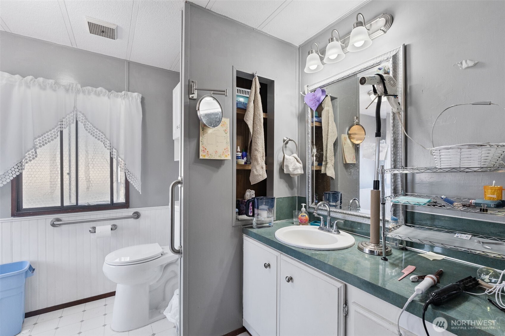 3516 Harrison Avenue N Property Photo 23