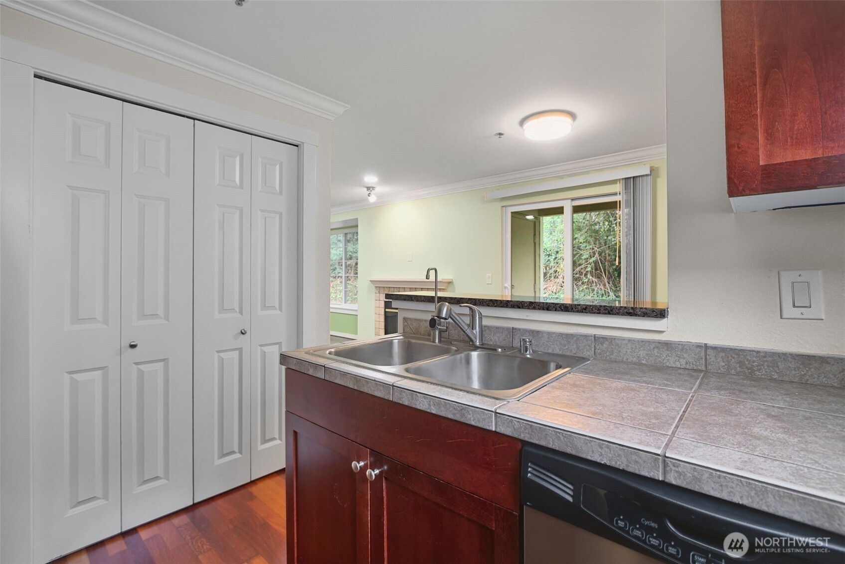 1843 S 286th Lane T104 Property Photo 13
