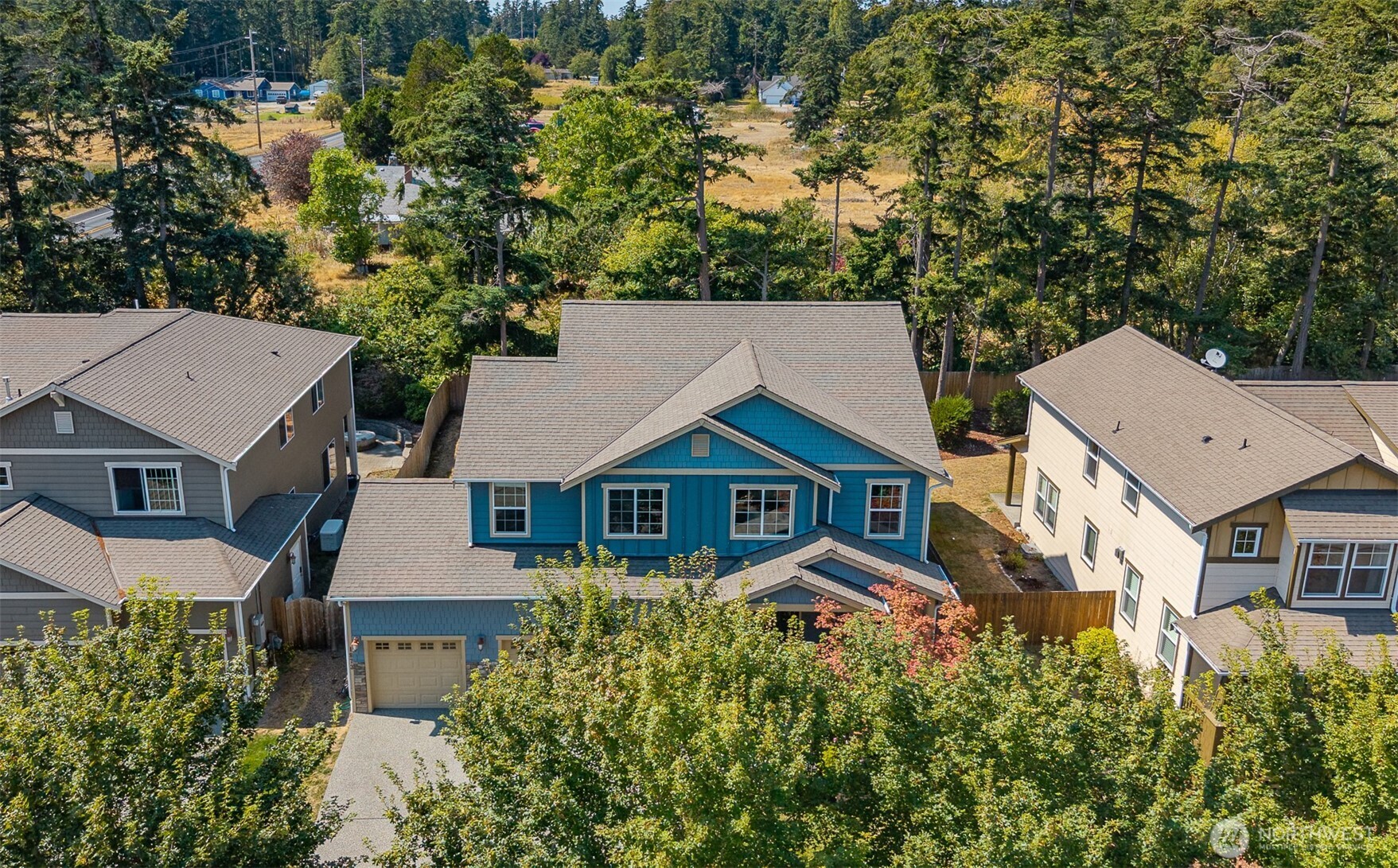 1873 Sw Downfield Way Property Photo 3