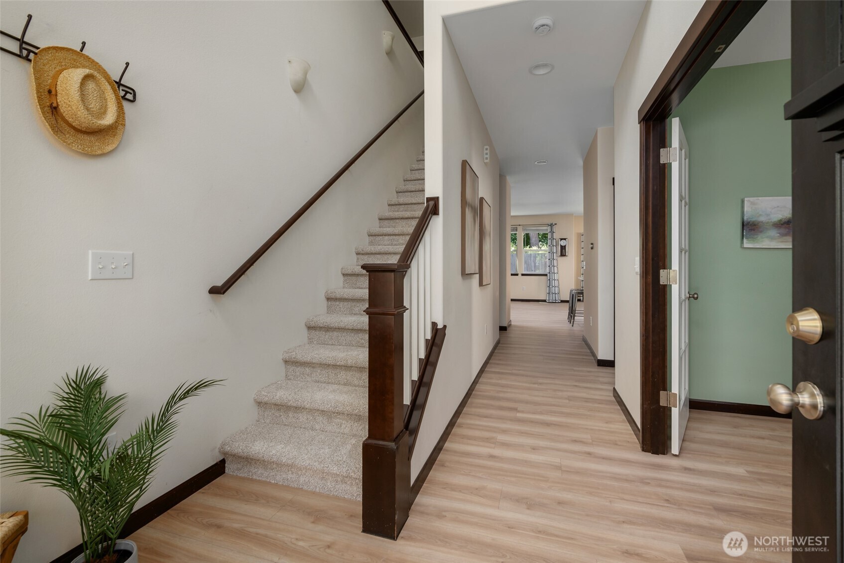 1873 Sw Downfield Way Property Photo 6