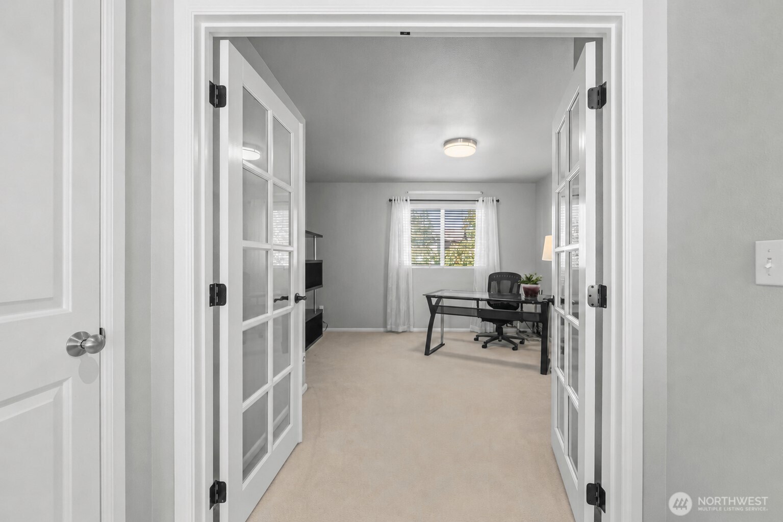 16901 Woodside Drive Property Photo 11