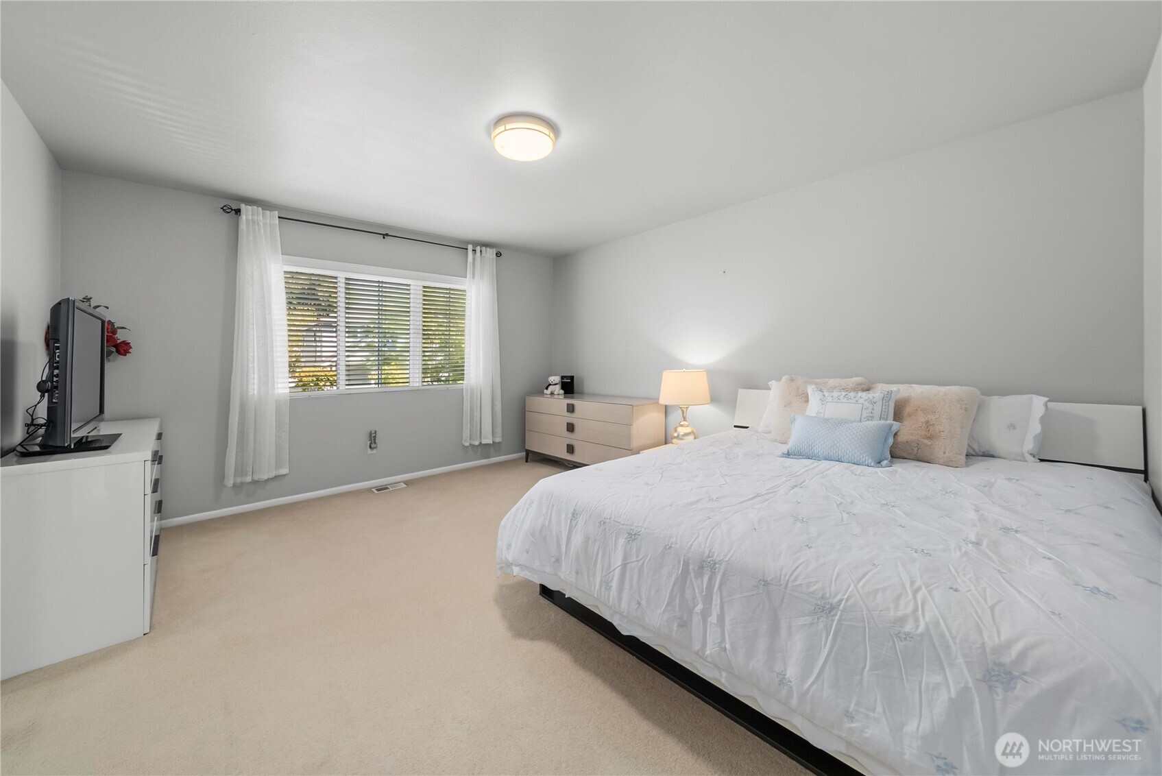 16901 Woodside Drive Property Photo 14