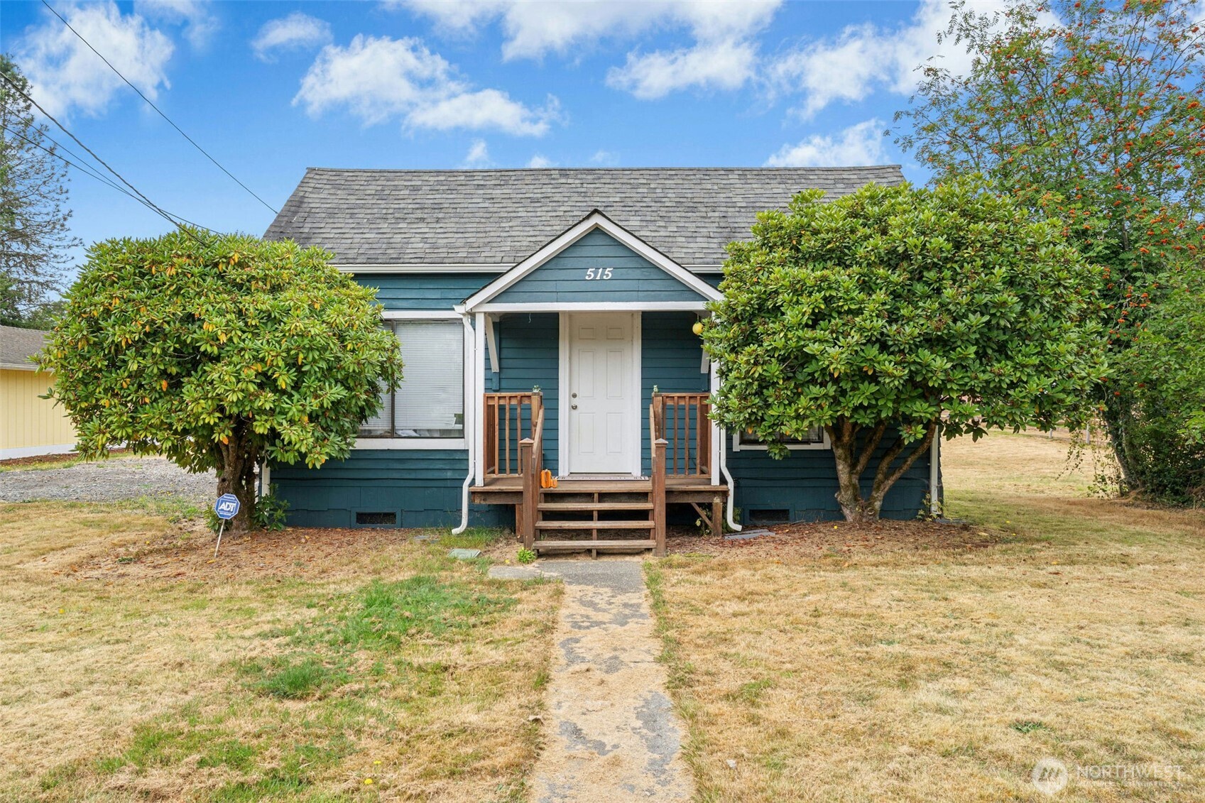 515 1st Street Property Photo 1