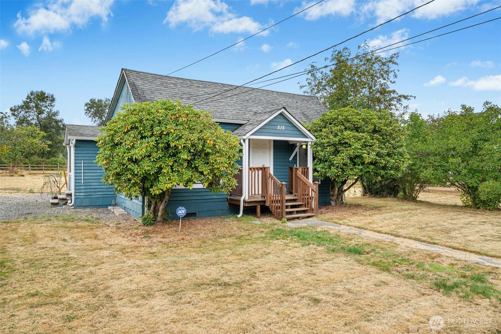 515 1st Street Property Photo 2