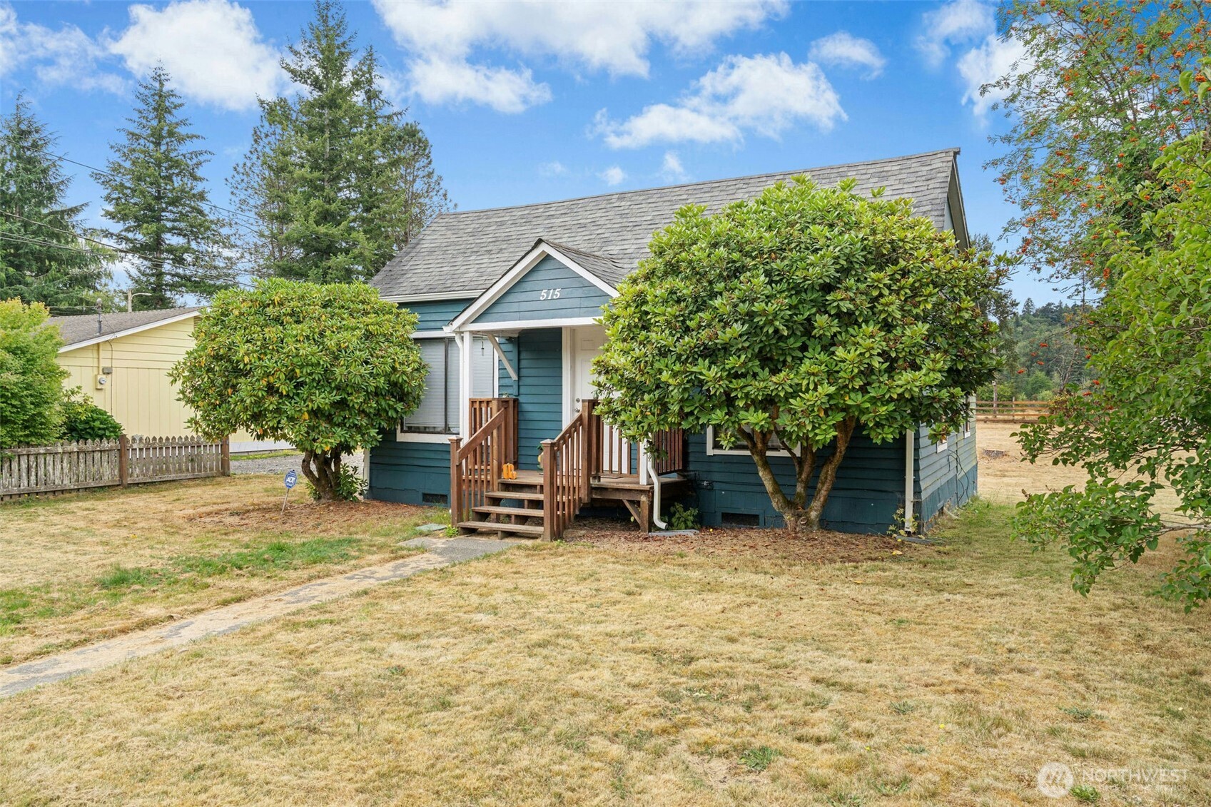 515 1st Street Property Photo 3