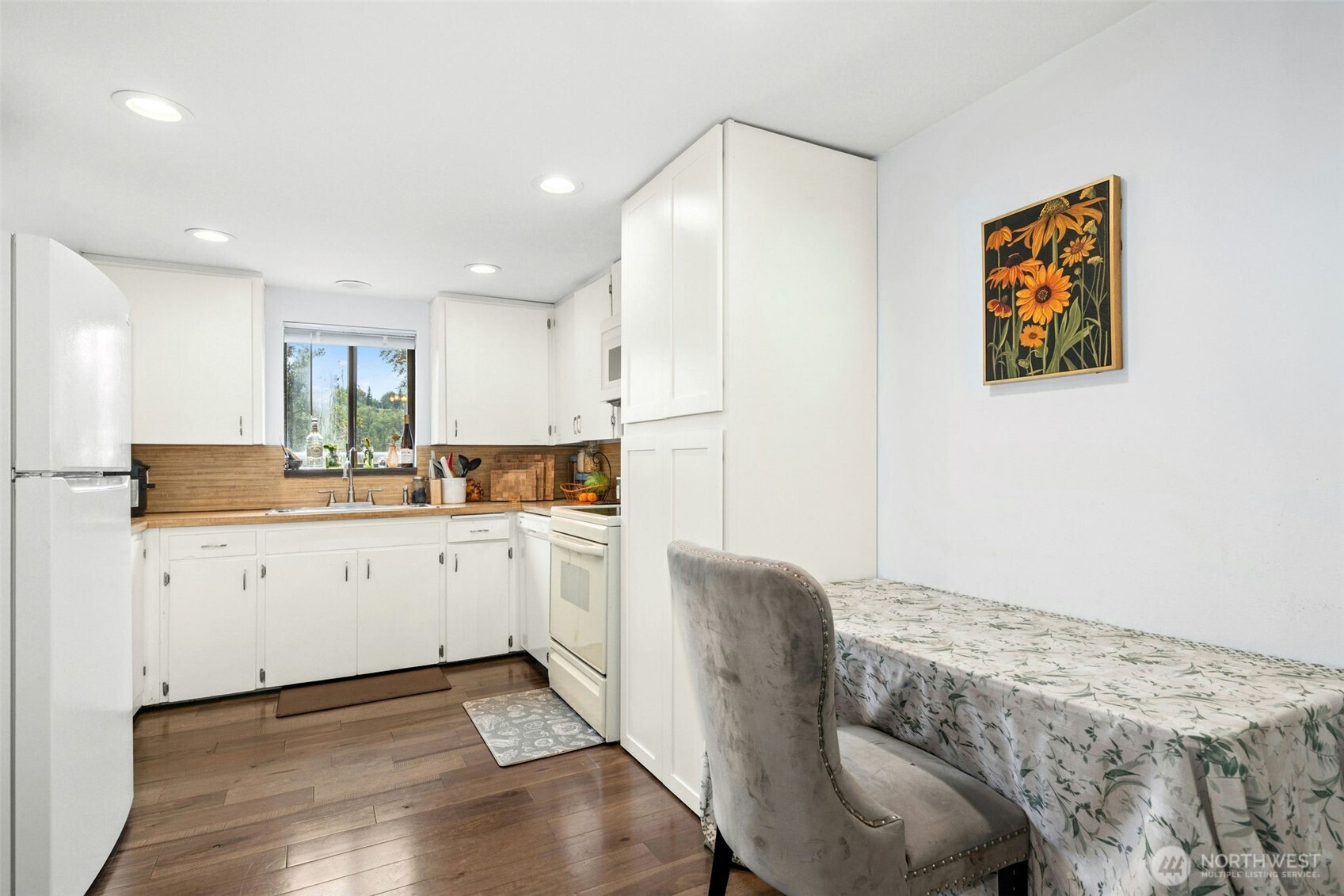 515 1st Street Property Photo 10