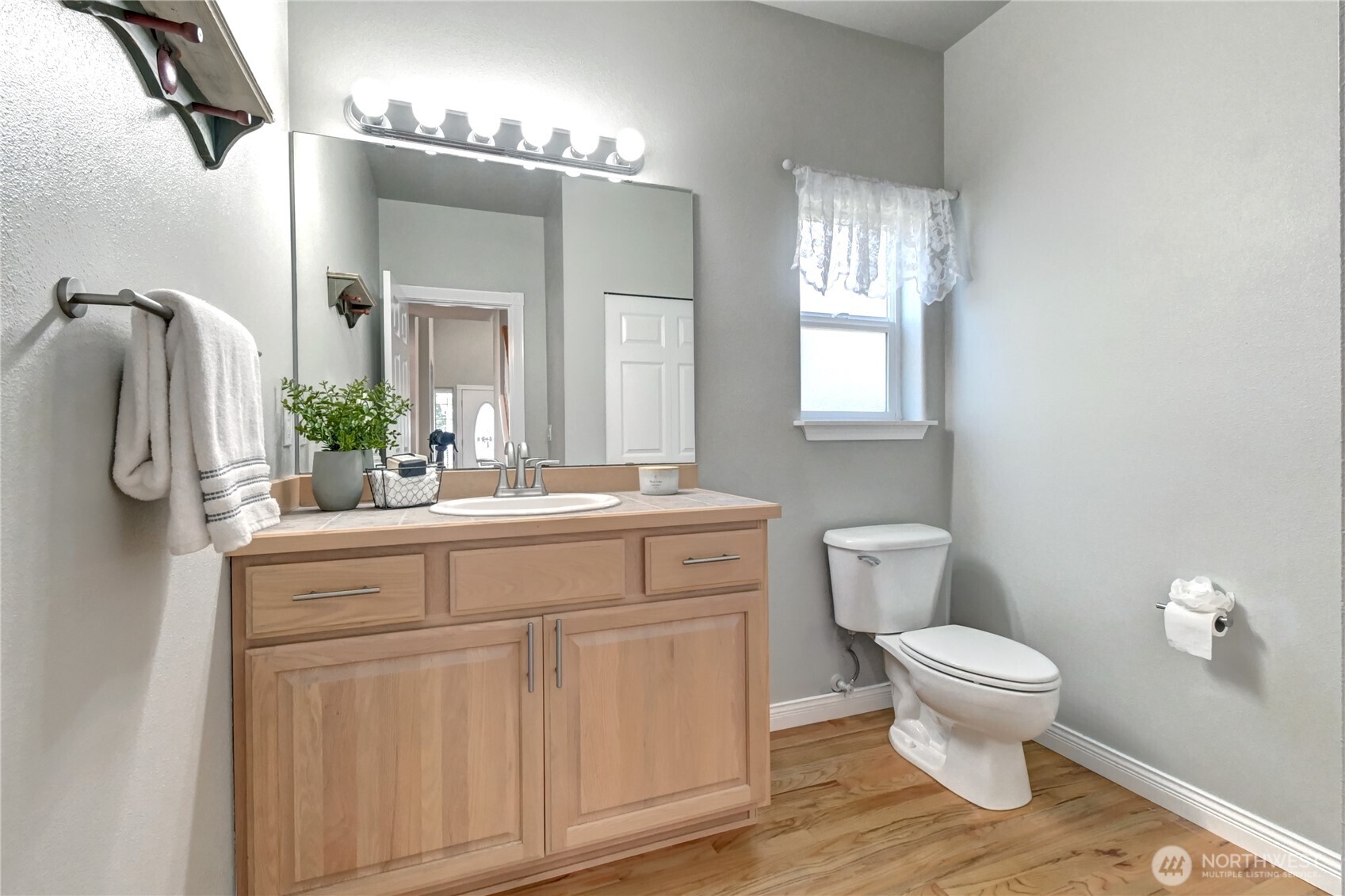 22126 102nd Place Property Photo 14