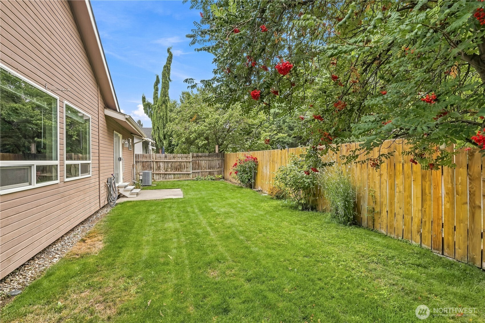 12 S Charles Street Property Photo 4