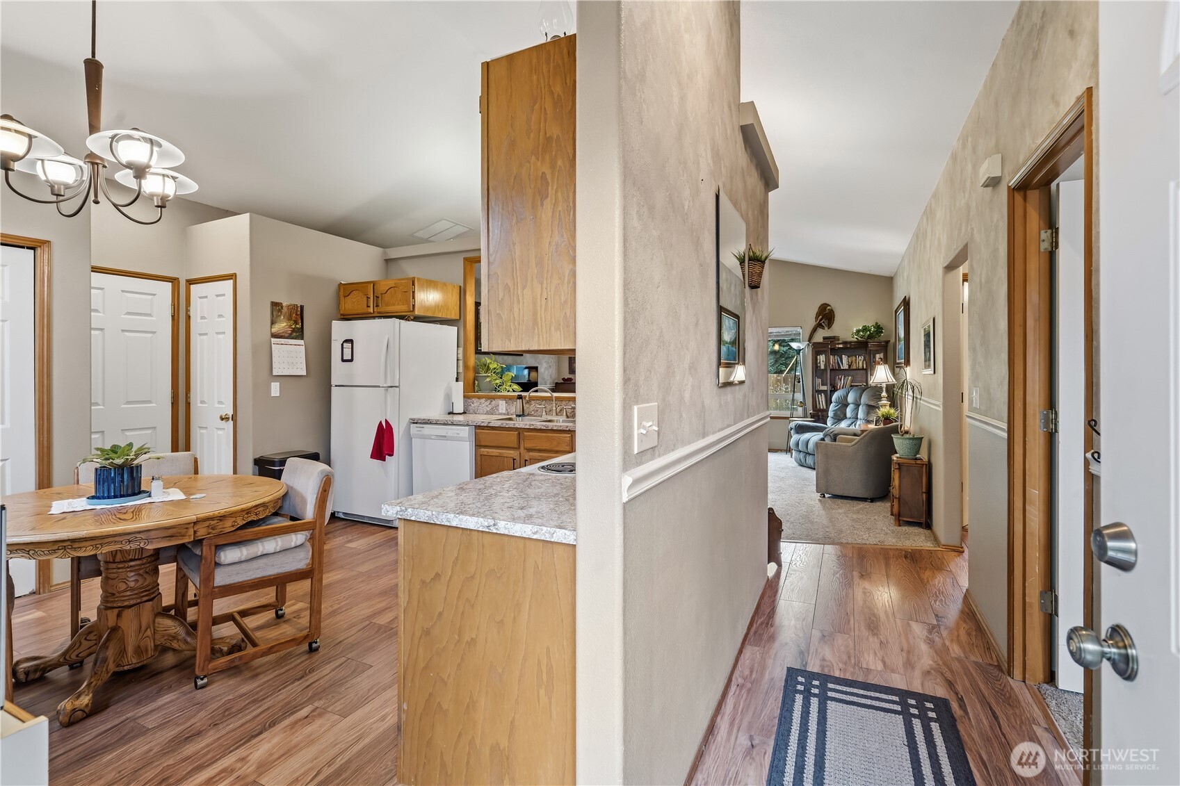12 S Charles Street Property Photo 7