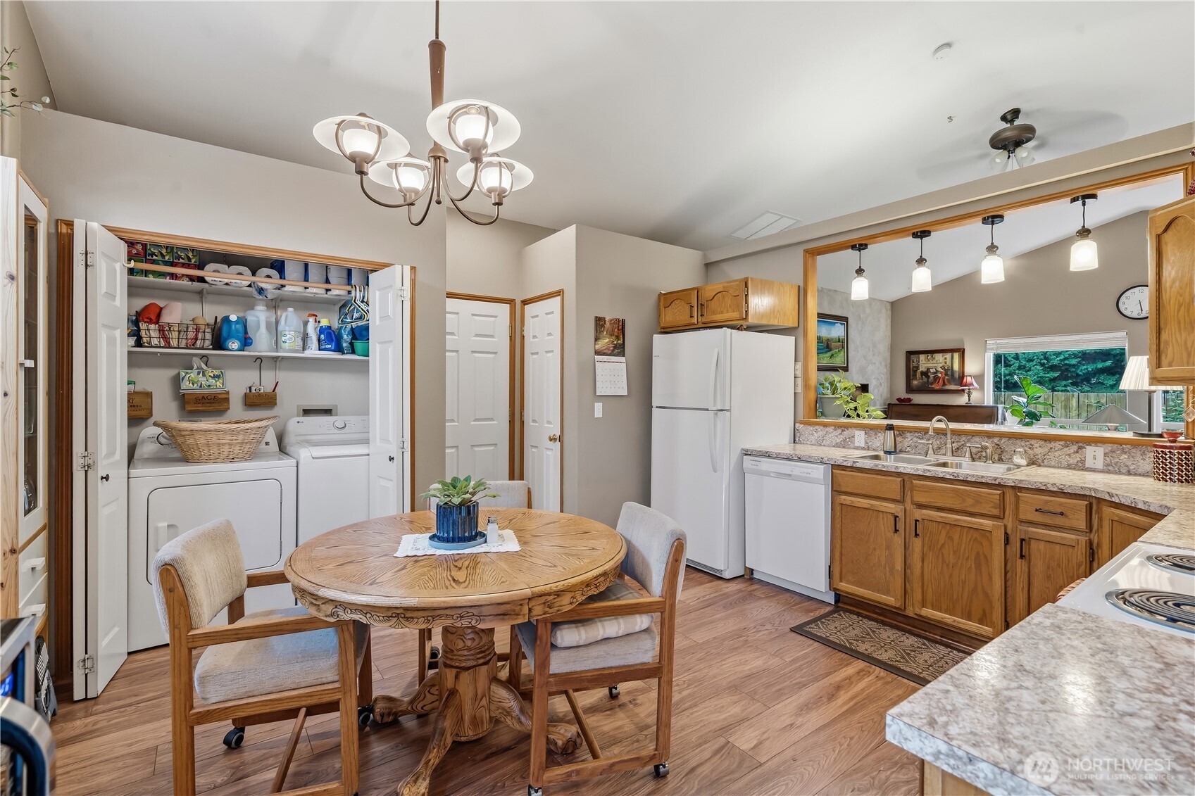 12 S Charles Street Property Photo 9