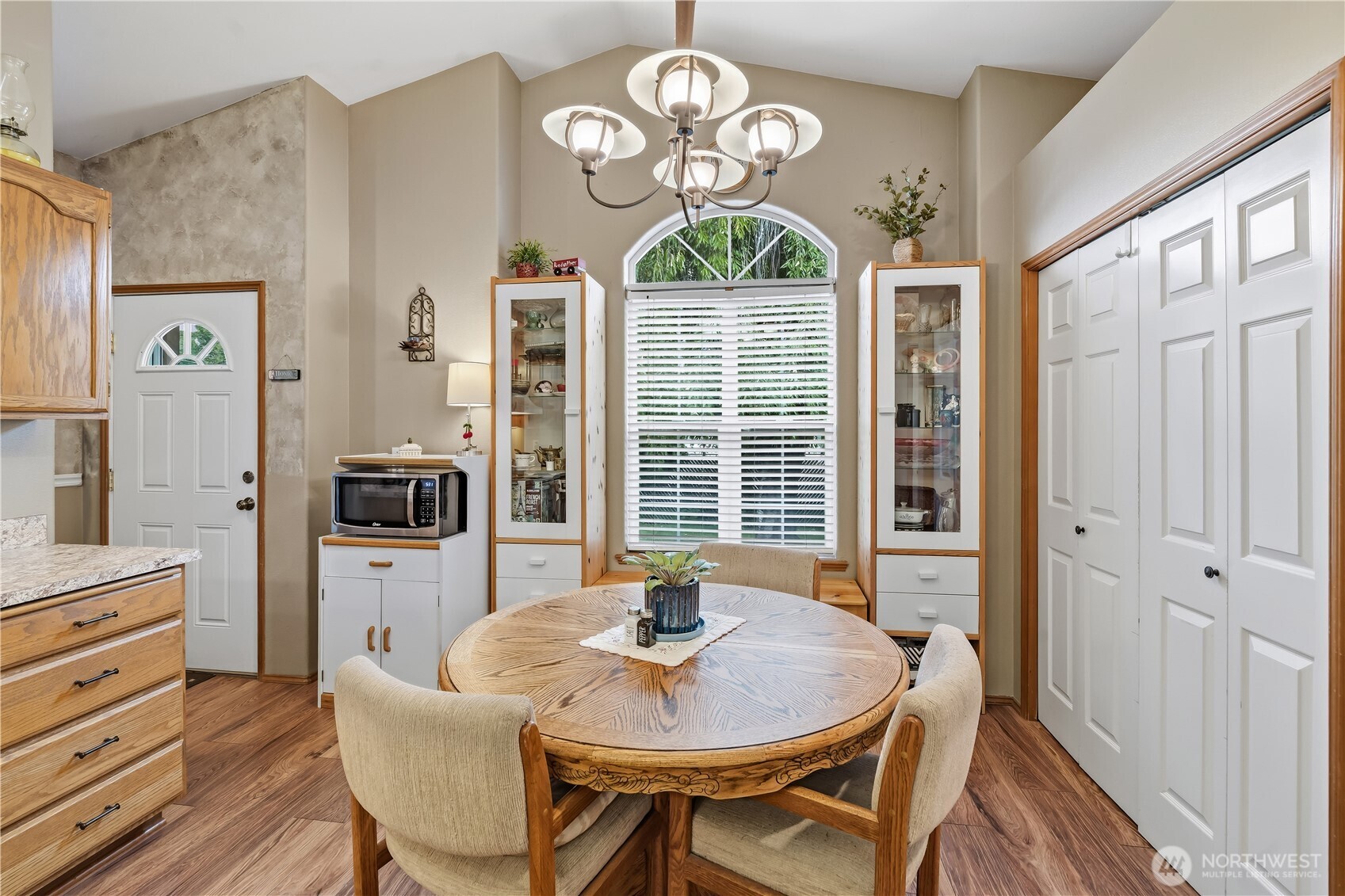 12 S Charles Street Property Photo 11