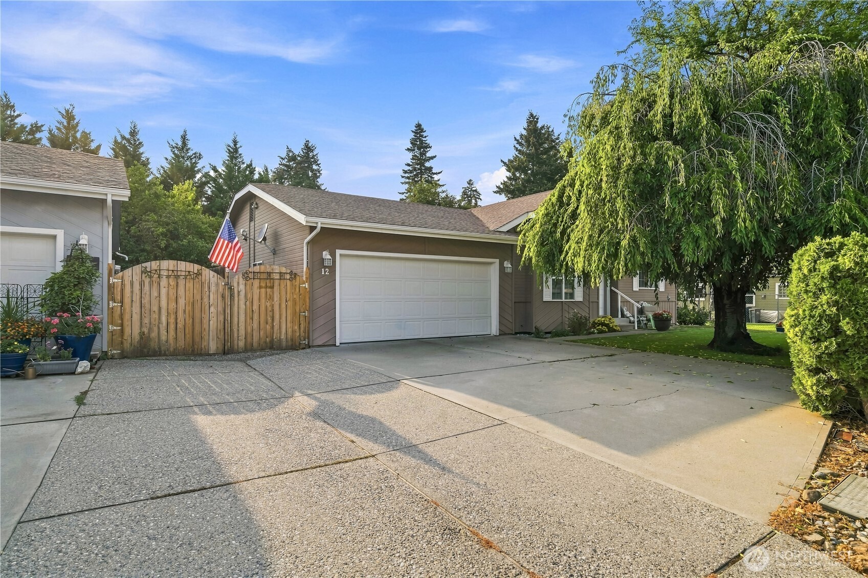12 S Charles Street Property Photo 23