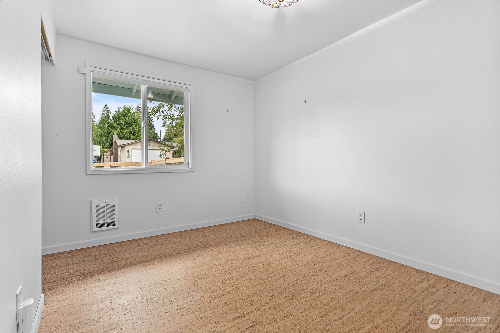 1905 E Belair Drive Property Photo 20