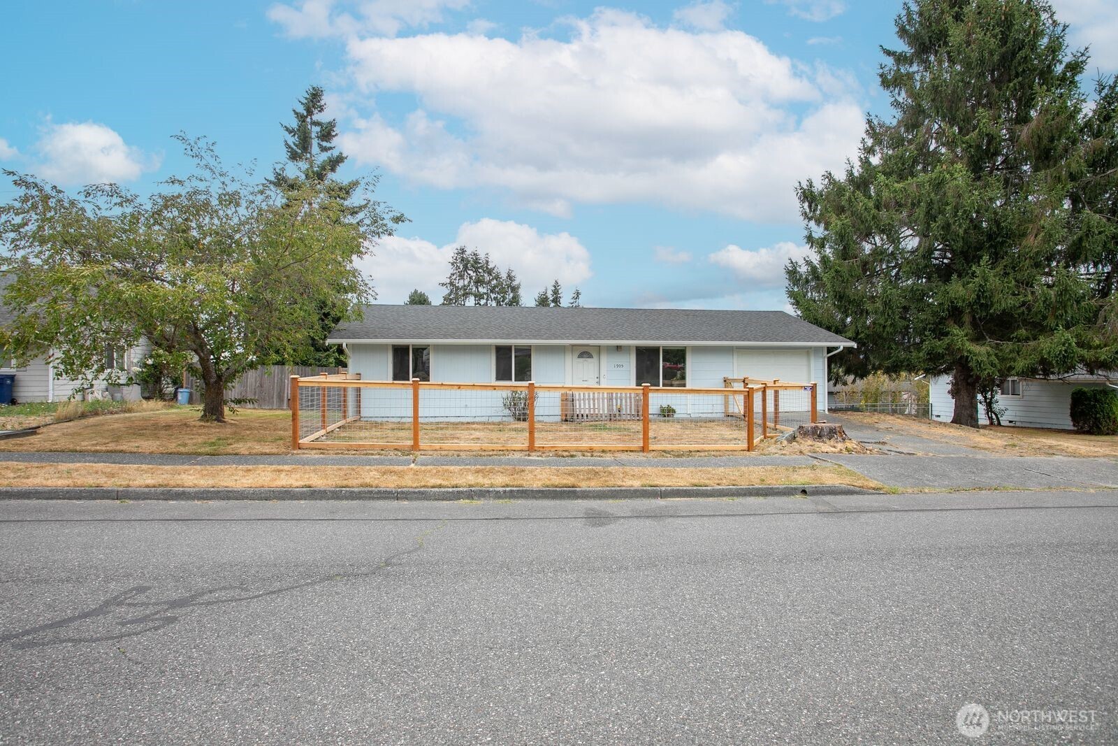 1905 E Belair Drive Property Photo 28