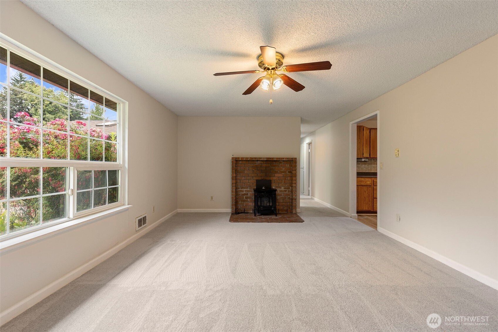 2920 Aegean Boulevard Property Photo 10