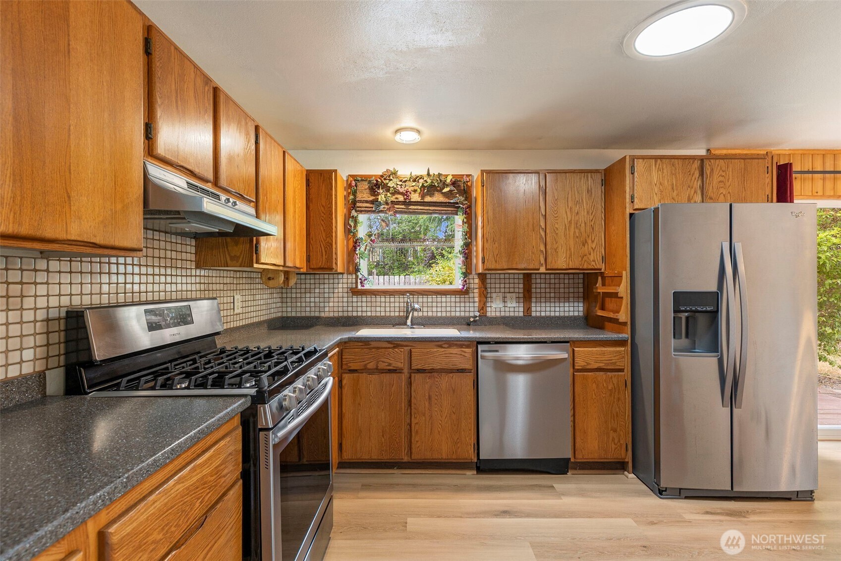 2920 Aegean Boulevard Property Photo 13