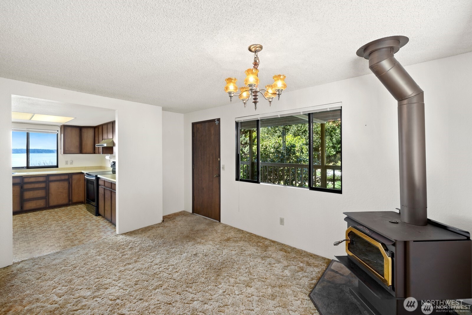 7821 East Side Drive Property Photo 8