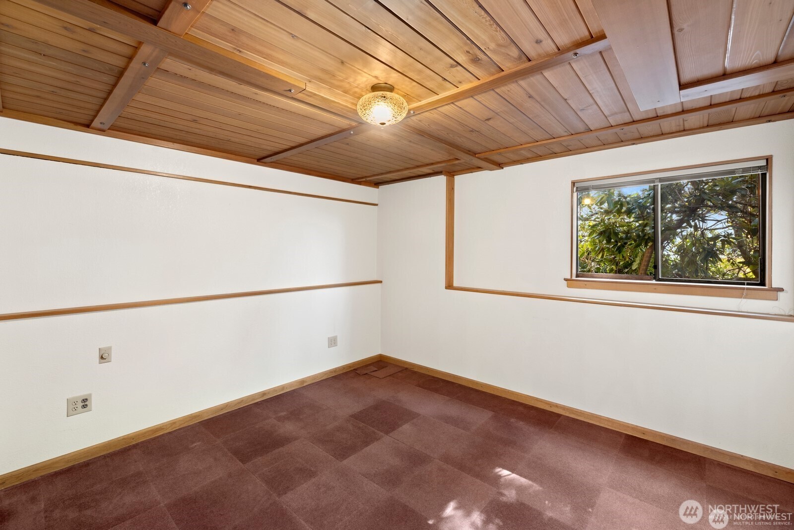 7821 East Side Drive Property Photo 18