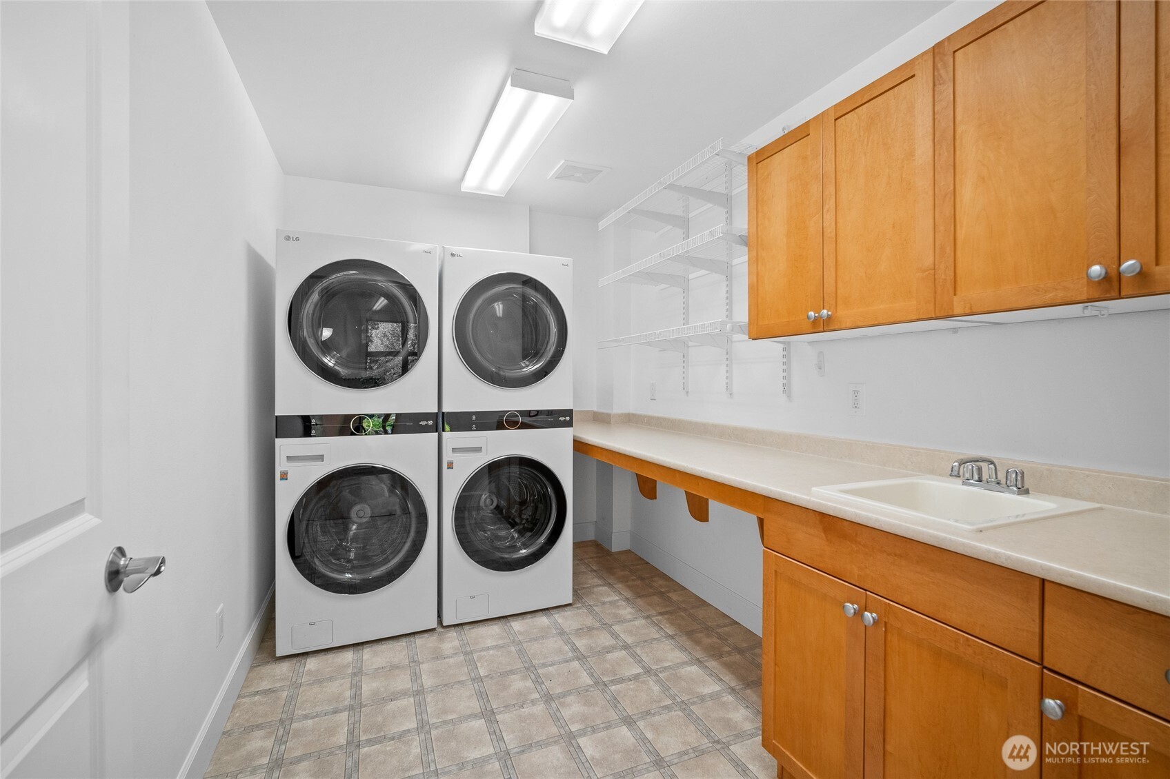 1015 Lone Tree Court Property Photo 31