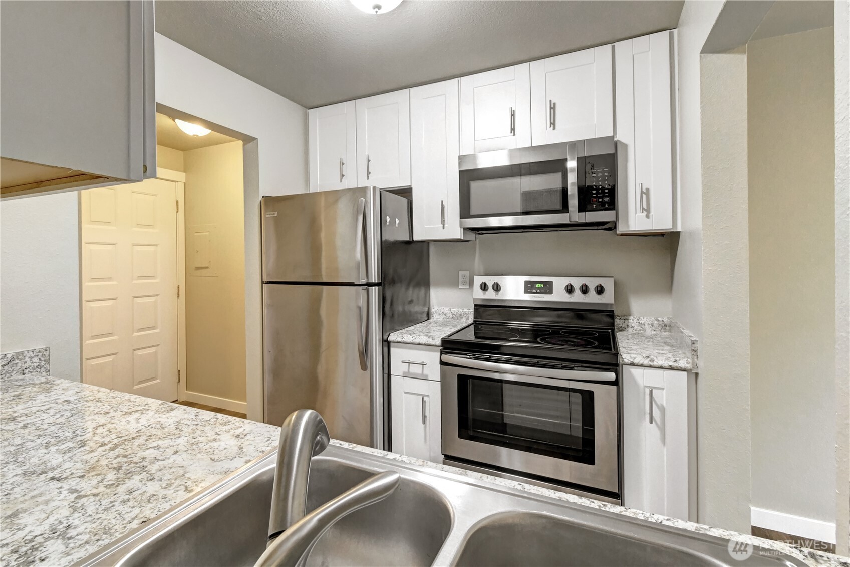 1102 8th Street 6 Property Photo 6