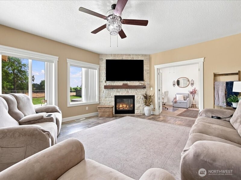 1421 N Road 59 Property Photo 14