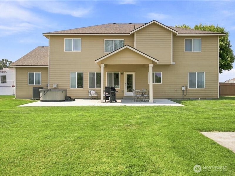 1421 N Road 59 Property Photo 32
