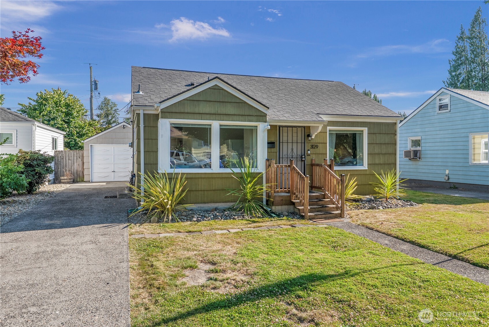 3129 Fir Street Property Photo 6